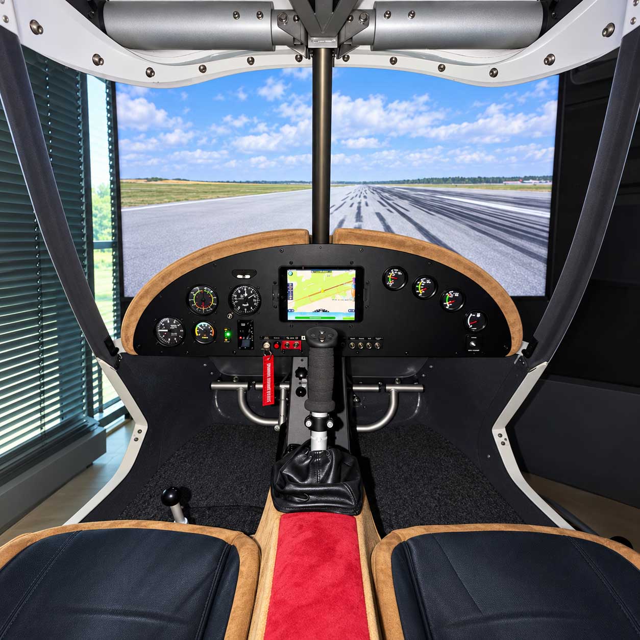 Blick aus dem Ikarus-C42-Simulator auf die simulierte Startbahn