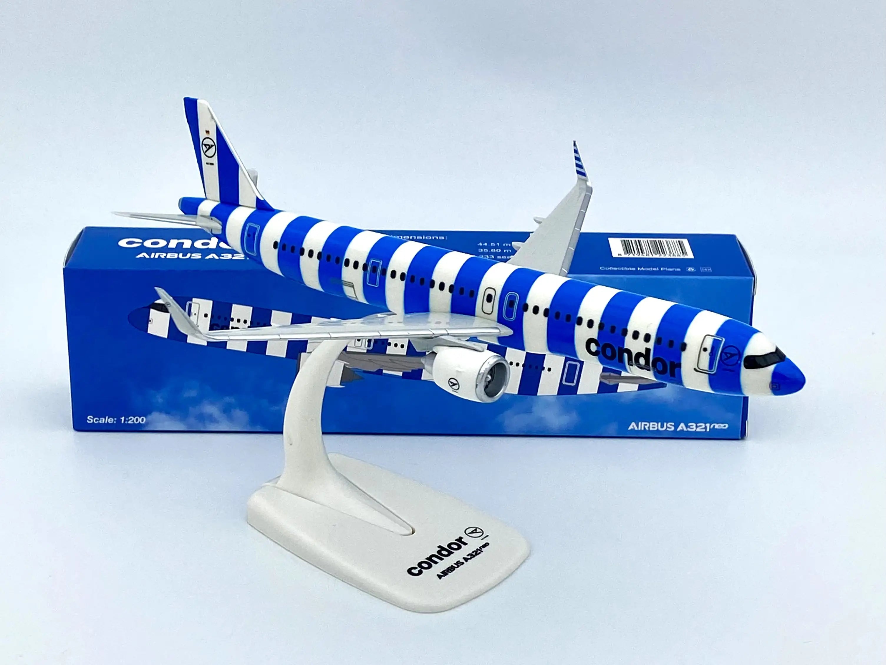 Condor Airbus A321neo mit blauen Streifen